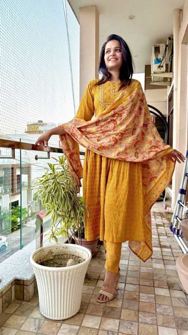 Viscose Chanderi Yogita Suits & Dresses | Printed Yellow Salwar Haldi Outfits - Image 2