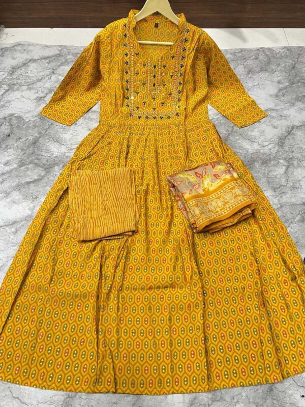 Viscose Chanderi Yogita Suits & Dresses | Printed Yellow Salwar Haldi Outfits - Image 4